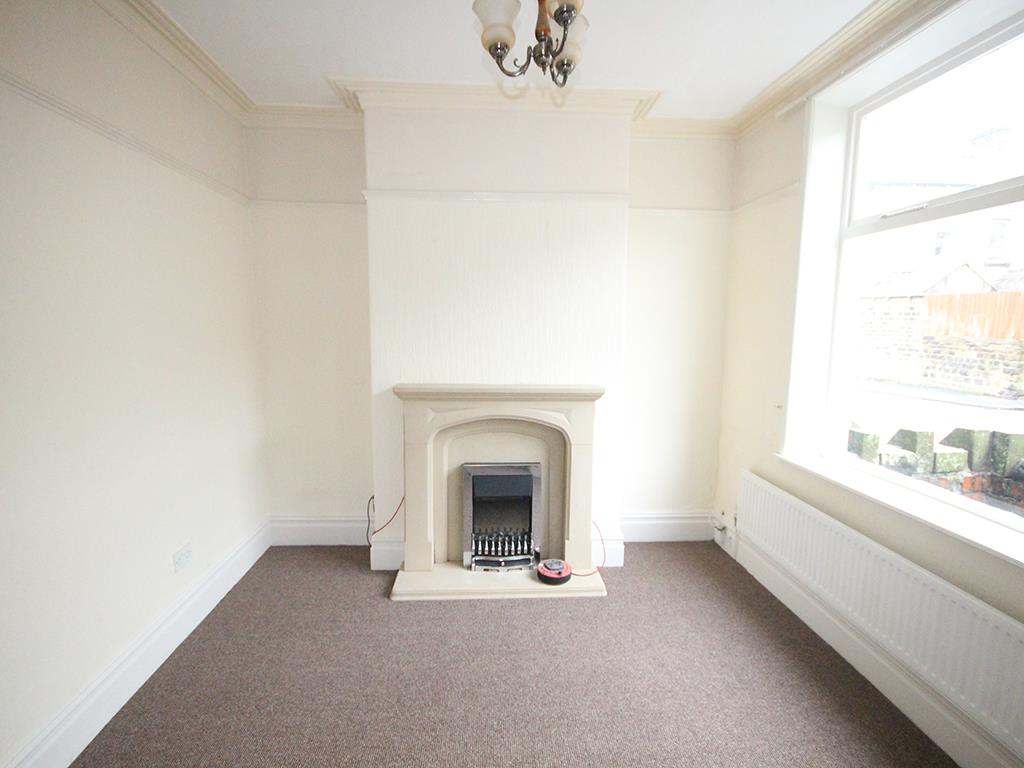 3 bedroom mid terrace house To Let in Colne - IMG_9636.JPG
